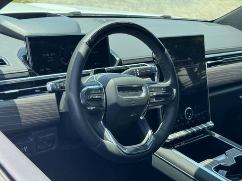 New 2025 GMC Sierra EV Denali image 17