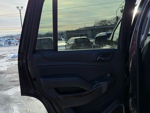 Used 2016 Chevrolet Tahoe LT w/ Luxury Package image 18