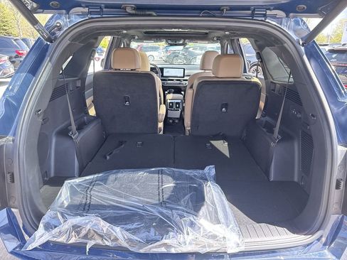 Used 2025 Kia Sorento SX Prestige w/ Olive Brown Leather Package AWD/4WD image 28