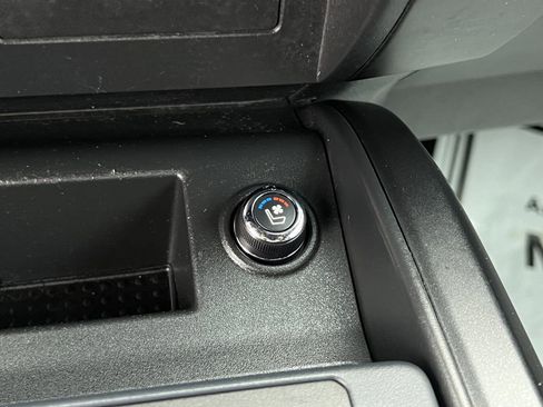 Certified 2021 Nissan Titan PRO-4X w/ Pro-4x Convenience Package AWD/4WD image 23
