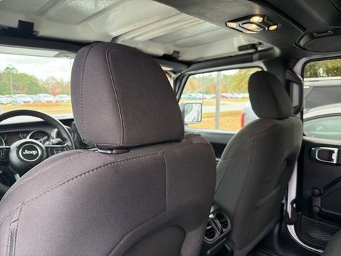 Used 2021 Jeep Wrangler Unlimited Sport image 31