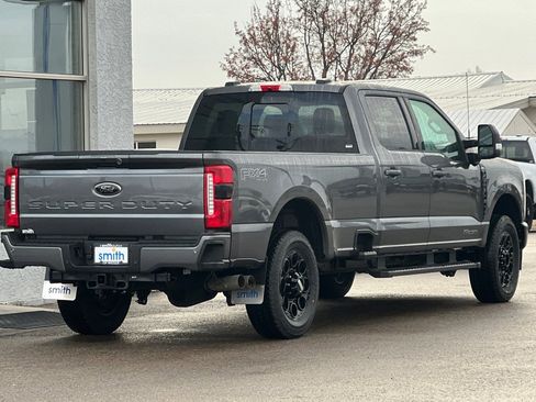 New 2026 Ford F350 Lariat w/ Black Appearance Package image 4