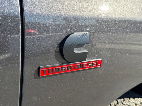 Used 2023 RAM 2500 Laramie w/ Night Edition image 9