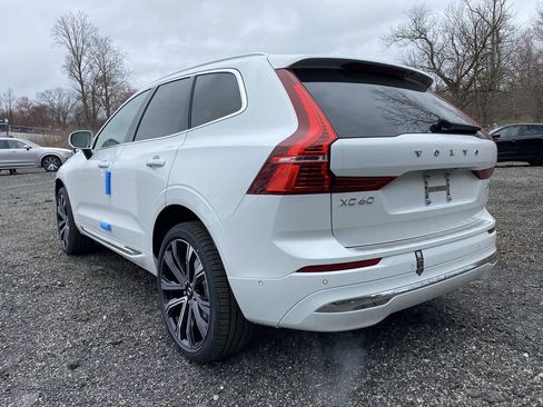 Used 2023 Volvo XC60 B5 Ultimate w/ Climate Package AWD/4WD image 5