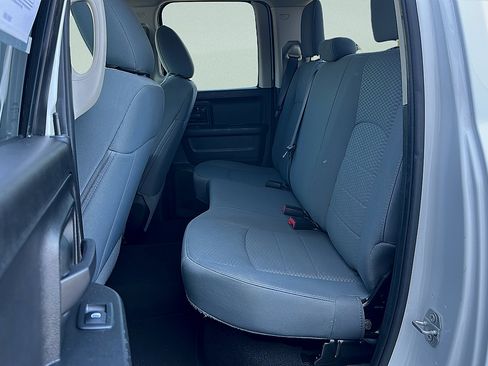 Used 2019 RAM 1500 Express AWD/4WD image 24