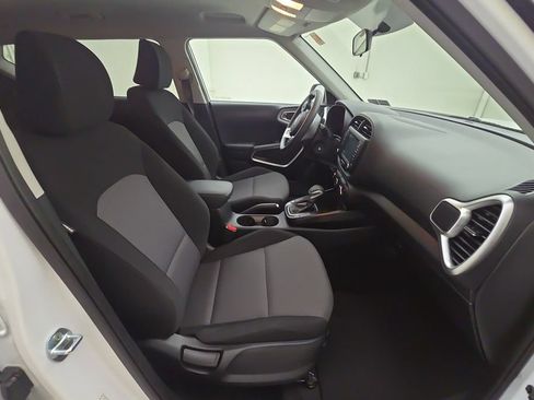 Used 2020 Kia Soul LX FWD image 26
