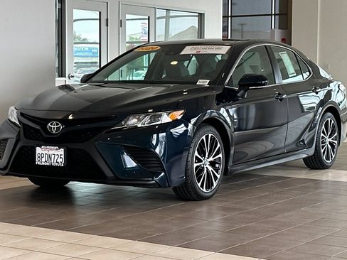 Certified 2020 Toyota Camry SE w/ Convenience Package FWD image 8