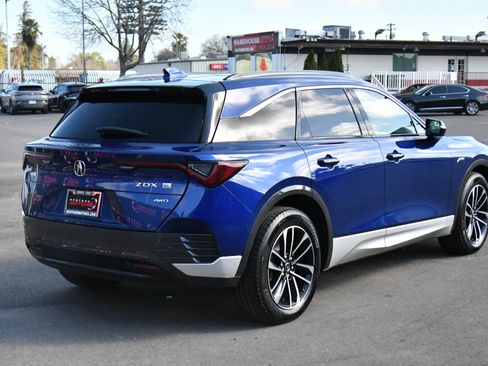 Used 2024 Acura ZDX A-Spec image 8