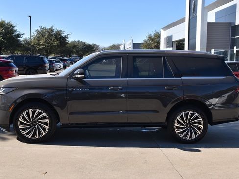 New 2025 Lincoln Navigator Black Label image 11