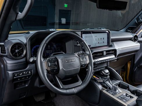 Used 2025 Toyota Land Cruiser image 16