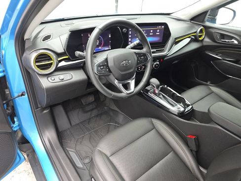 Used 2025 Chevrolet Trax ACTIV w/ Driver Confidence Package FWD image 22