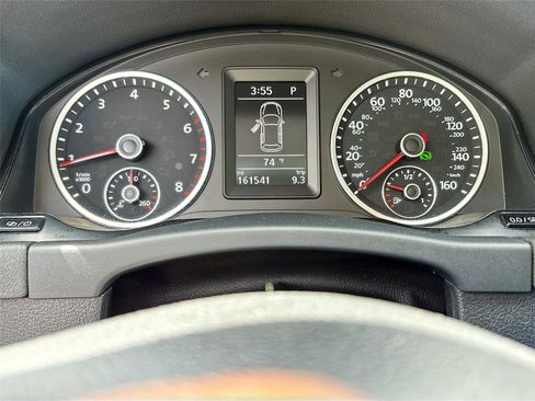 Used 2017 Volkswagen Tiguan Sport image 12