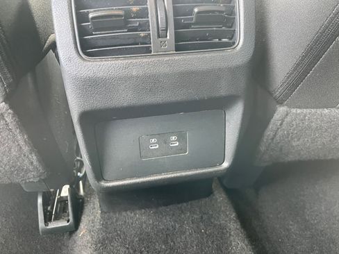 Used 2025 Nissan Rogue SV AWD/4WD image 24