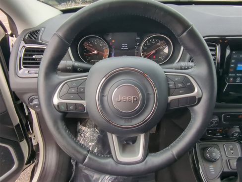 Certified 2018 Jeep Compass Latitude w/ Popular Equipment Group image 22