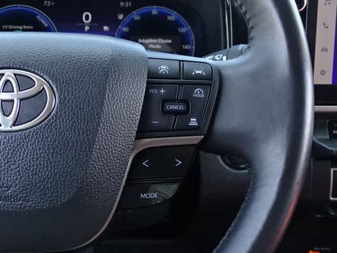 Certified 2025 Toyota Camry XLE FWD image 35