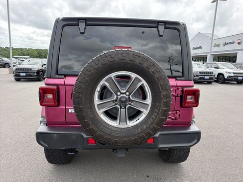 Used 2021 Jeep Wrangler Unlimited Sahara w/ Dual Top Group AWD/4WD image 7