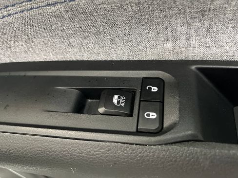 Used 2024 Jeep Compass Latitude AWD/4WD image 26