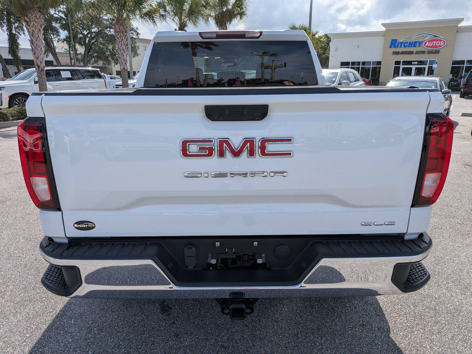 Certified 2024 GMC Sierra 1500 SLE RWD image 5