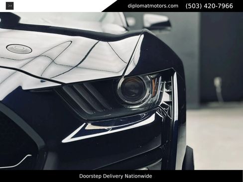 Used 2021 Ford Mustang Shelby GT500 w/ Carbon Fiber Track Pack RWD image 13