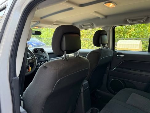 Used 2014 Jeep Patriot Sport w/ Power Value Group FWD image 29