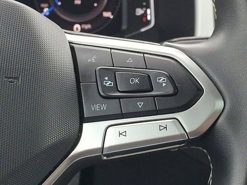 Used 2022 Volkswagen Atlas Cross Sport SE image 22