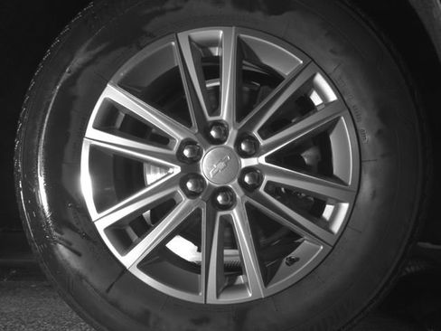 Used 2022 Chevrolet Traverse LT image 9