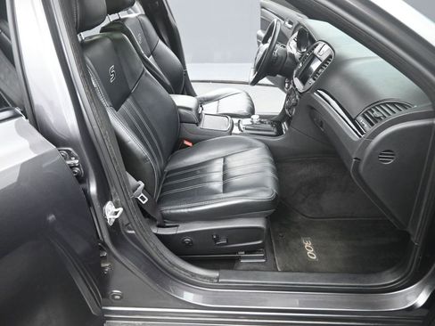 Used 2017 Chrysler 300 S w/ 300S Premium Group image 18