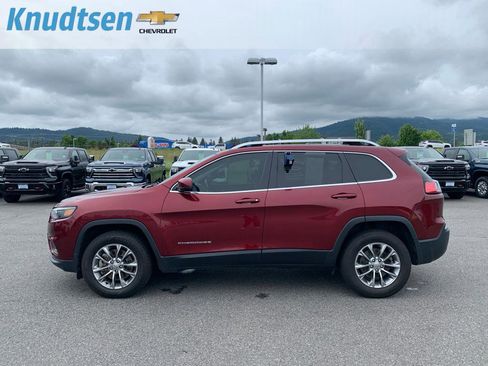 Used 2019 Jeep Cherokee Latitude Plus AWD/4WD image 4