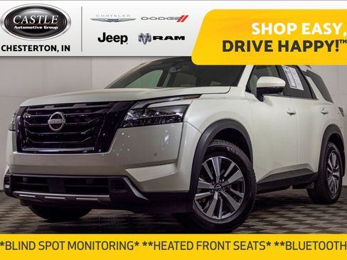 Used 2024 Nissan Pathfinder SL w/ Black Appearance Package AWD/4WD image 1
