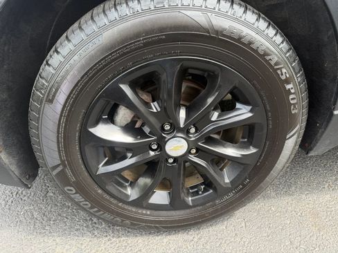 Used 2018 Chevrolet Equinox LS AWD/4WD image 12