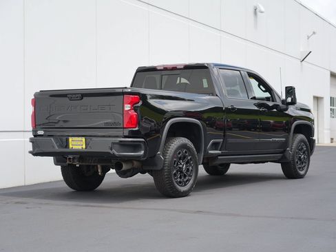 Used 2024 Chevrolet Silverado 3500 High Country w/ High Country Premium Package AWD/4WD image 3