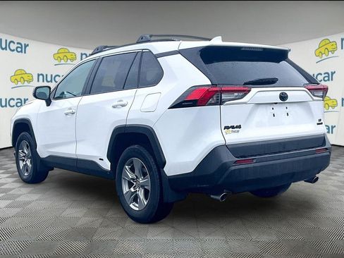 Used 2024 Toyota RAV4 LE AWD/4WD image 4