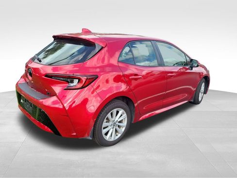 Used 2024 Toyota Corolla SE w/ SE Package FWD image 12
