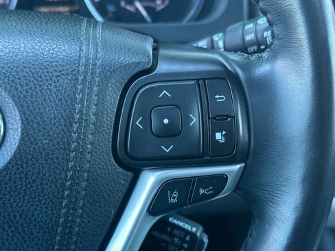 Used 2019 Toyota Highlander XLE image 35