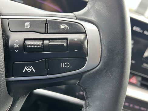 Used 2023 Kia Sportage EX image 32