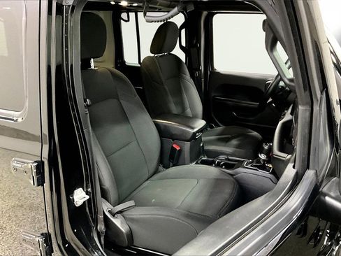 Used 2021 Jeep Wrangler Unlimited Sport image 29