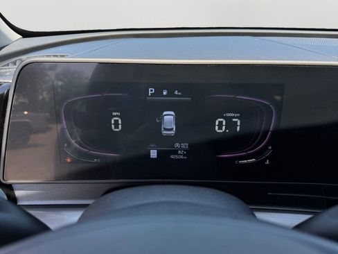 Used 2023 Kia Sportage EX image 29