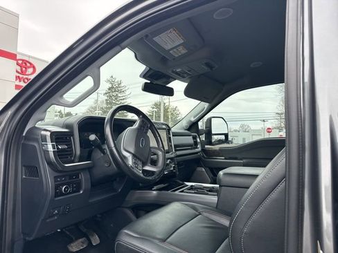 Used 2023 Ford F250 Lariat w/ Lariat Ultimate Package image 7