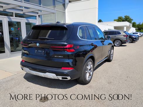 Used 2026 BMW X5 xDrive50e AWD/4WD image 3
