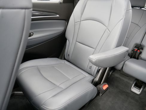 Used 2023 Buick Enclave Essence w/ Experience Buick Package AWD/4WD image 12