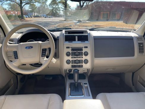 Used 2011 Ford Escape XLT w/ 203A Rapid Spec Order Code image 17