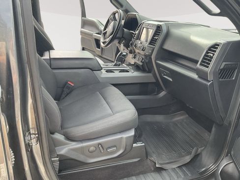 Used 2019 Ford F150 XLT w/ Equipment Group 302A Luxury AWD/4WD image 14