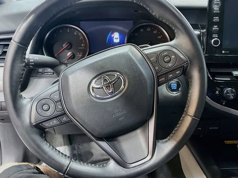 Used 2023 Toyota Camry XSE FWD image 11
