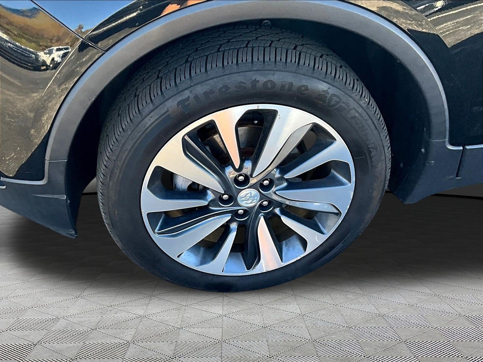 Used 2020 Buick Encore Essence FWD image 32