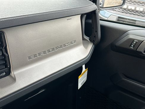 New 2025 Ford Bronco Outer Banks image 35