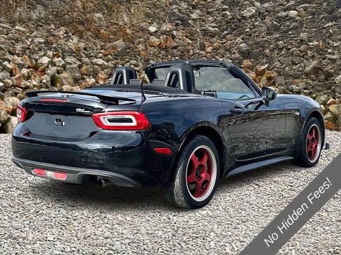 Used 2018 FIAT 124 Spider Classica RWD image 2