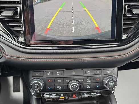 Used 2024 Dodge Durango GT image 31