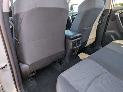Used 2020 Toyota RAV4 XLE AWD/4WD image 17