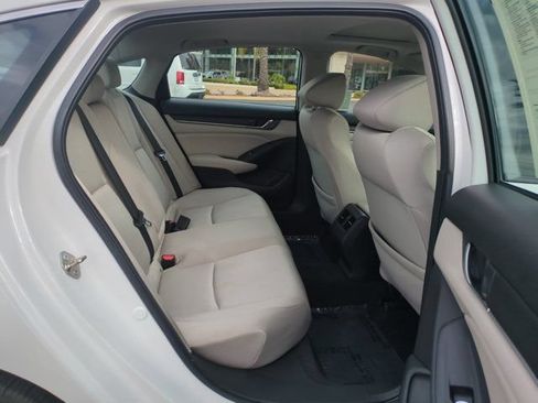 Used 2019 Honda Accord EX image 28