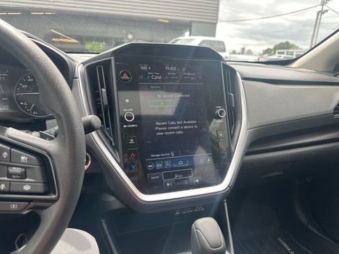 Used 2024 Subaru Crosstrek 2.0i Premium AWD/4WD image 17